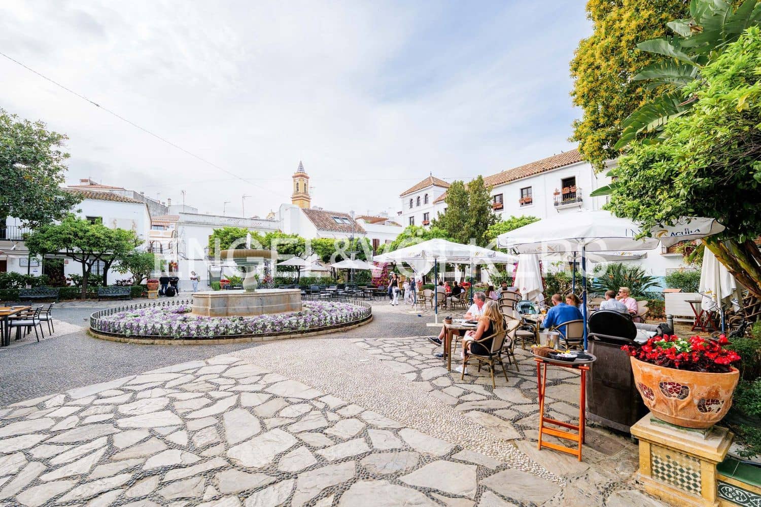 4 chambre Appartement à vendre à Estepona avec garage - 425 000 € (Ref: 9758365)