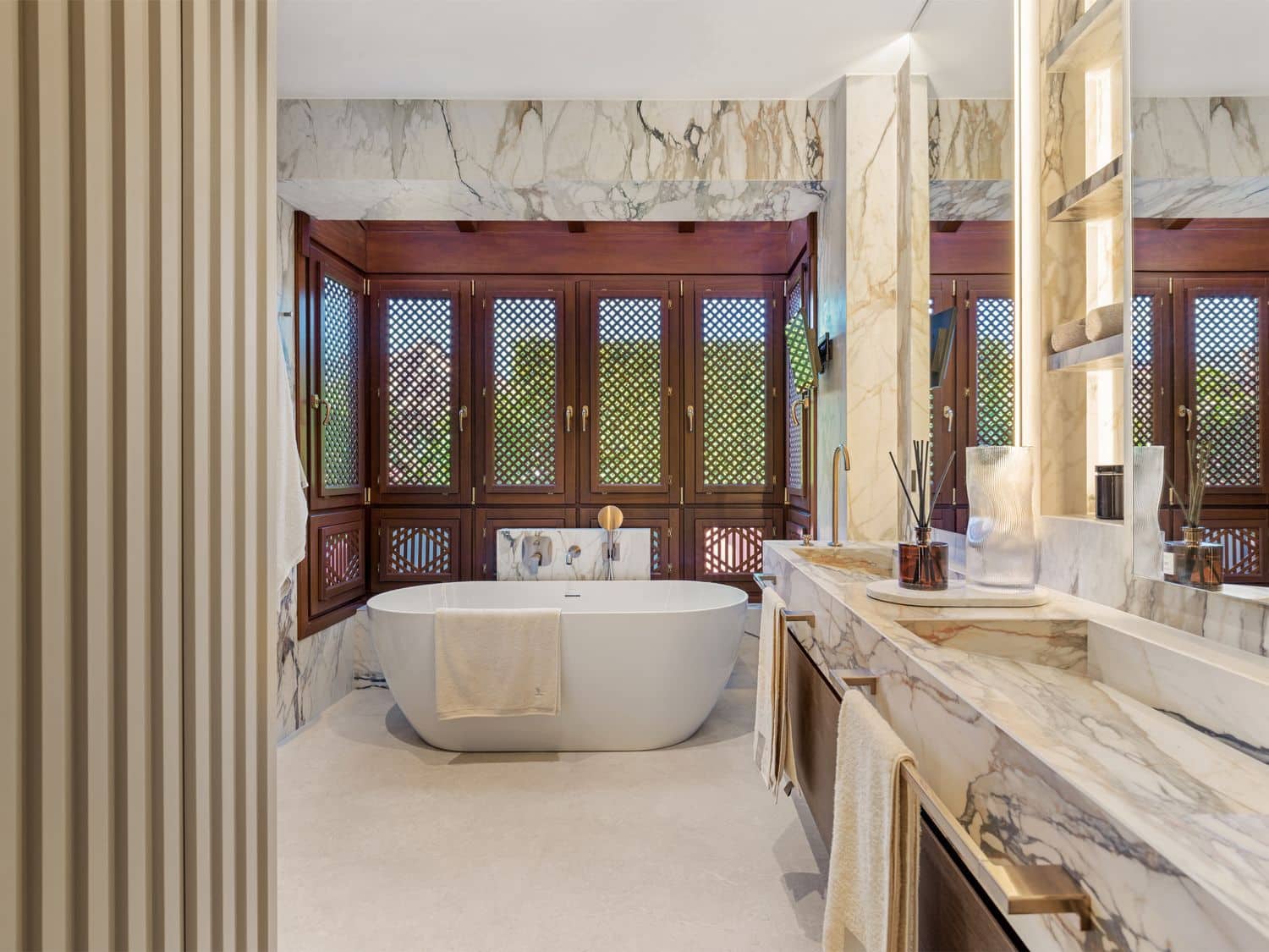 3 bedroom Apartment for sale in New Golden Mile with pool garage - € 4,995,000 (Ref: 9780008)