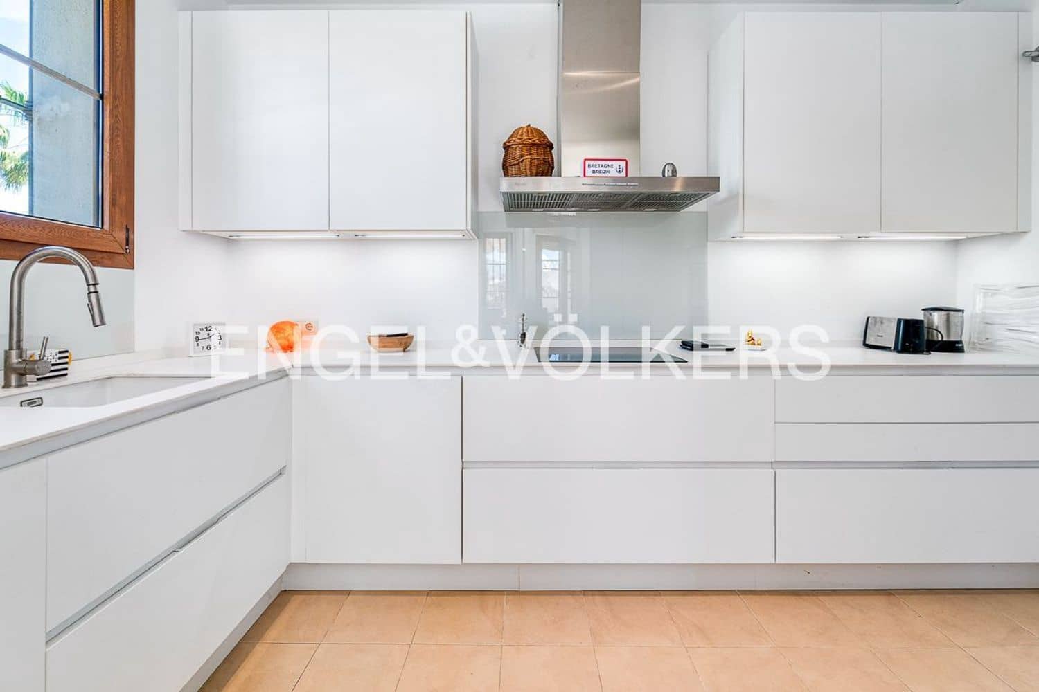 4 slaapkamer Villa te koop in Estepona met zwembad garage - € 1.190.000 (Ref: 9789990)