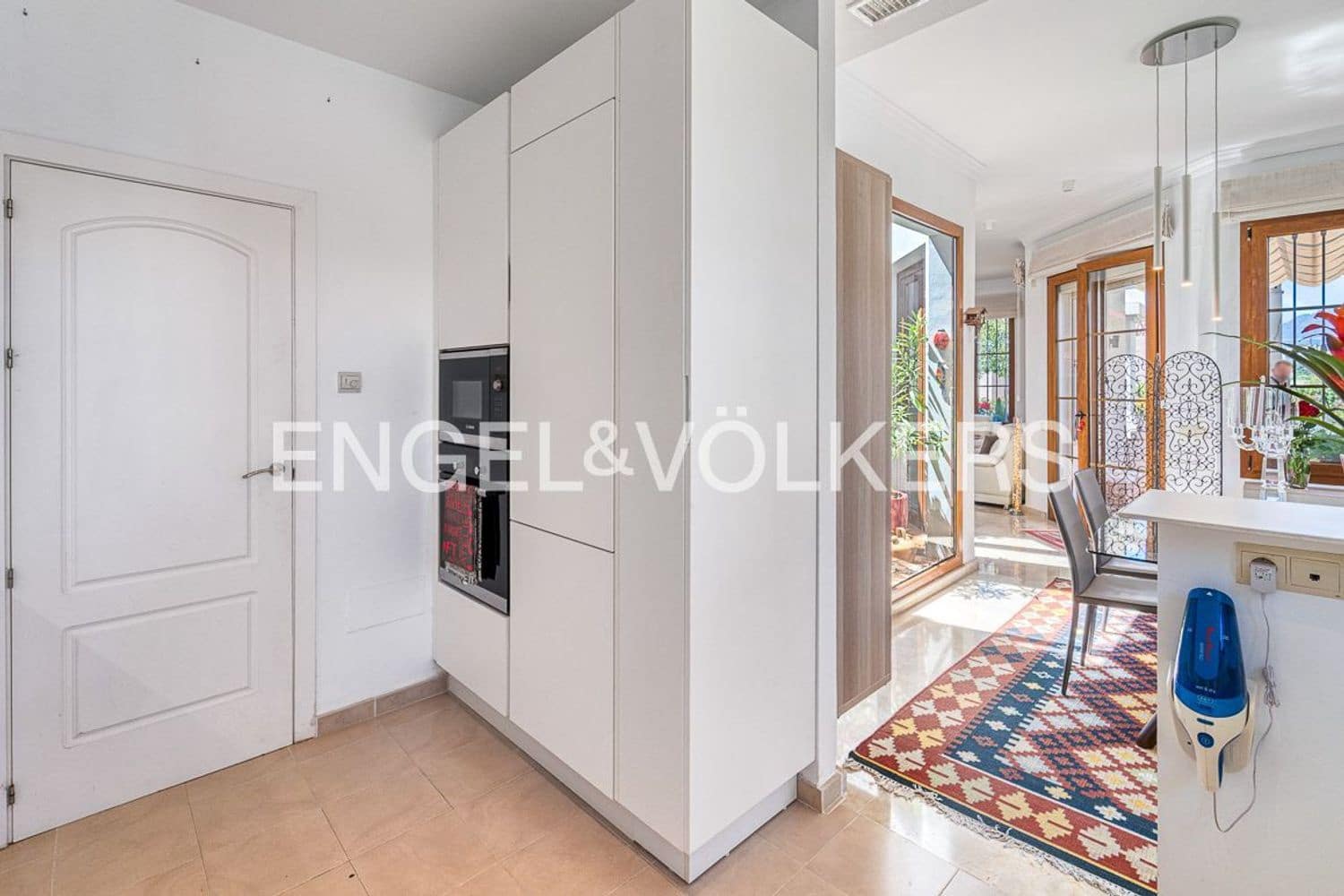 4 slaapkamer Villa te koop in Estepona met zwembad garage - € 1.190.000 (Ref: 9789990)