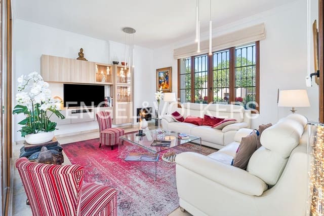 4 slaapkamer Villa te koop in La Concha - Resina Golf, Estepona met zwembad garage - € 1.190.000 (Ref: 9789990)