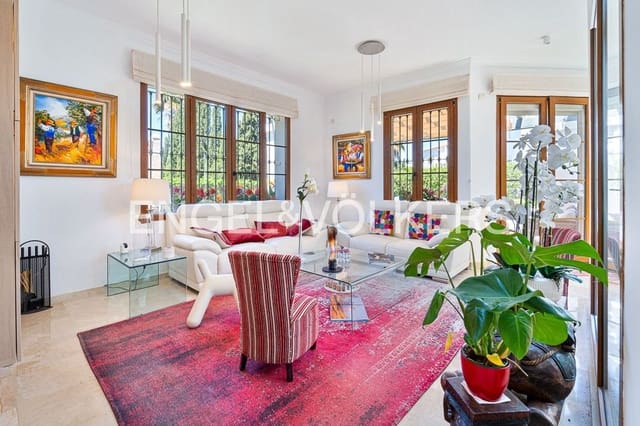 4 slaapkamer Villa te koop in La Concha - Resina Golf, Estepona met zwembad garage - € 1.190.000 (Ref: 9789990)