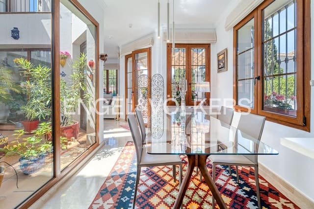 4 slaapkamer Villa te koop in La Concha - Resina Golf, Estepona met zwembad garage - € 1.190.000 (Ref: 9789990)