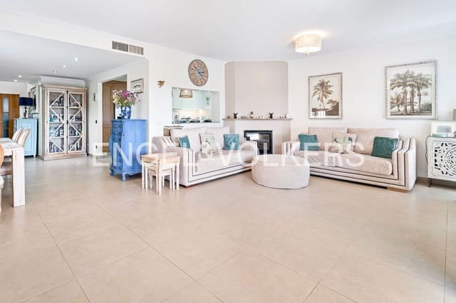 6 slaapkamer Villa te koop in El Padrón, Estepona met zwembad garage - € 1.550.000 (Ref: 9789991)