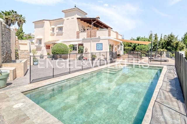 6 slaapkamer Villa te koop in El Padrón, Estepona met zwembad garage - € 1.550.000 (Ref: 9789991)