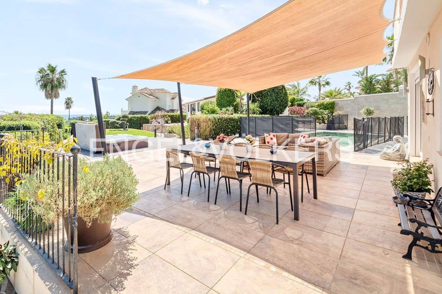 6 slaapkamer Villa te koop in El Padron met zwembad garage - € 1.550.000 (Ref: 9789991)