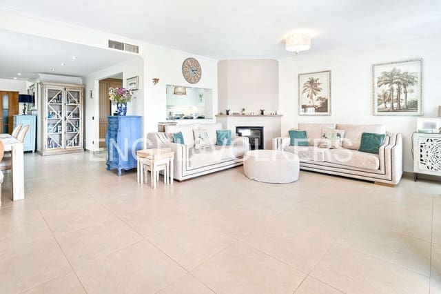 6 soverom Villa til salgs i El Padrón, Estepona med svømmebasseng garasje - € 1 550 000 (Ref: 9789991)