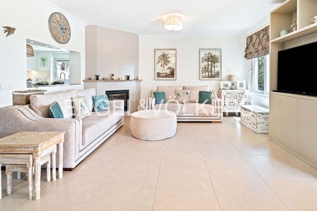 6 soverom Villa til salgs i El Padrón, Estepona med svømmebasseng garasje - € 1 550 000 (Ref: 9789991)