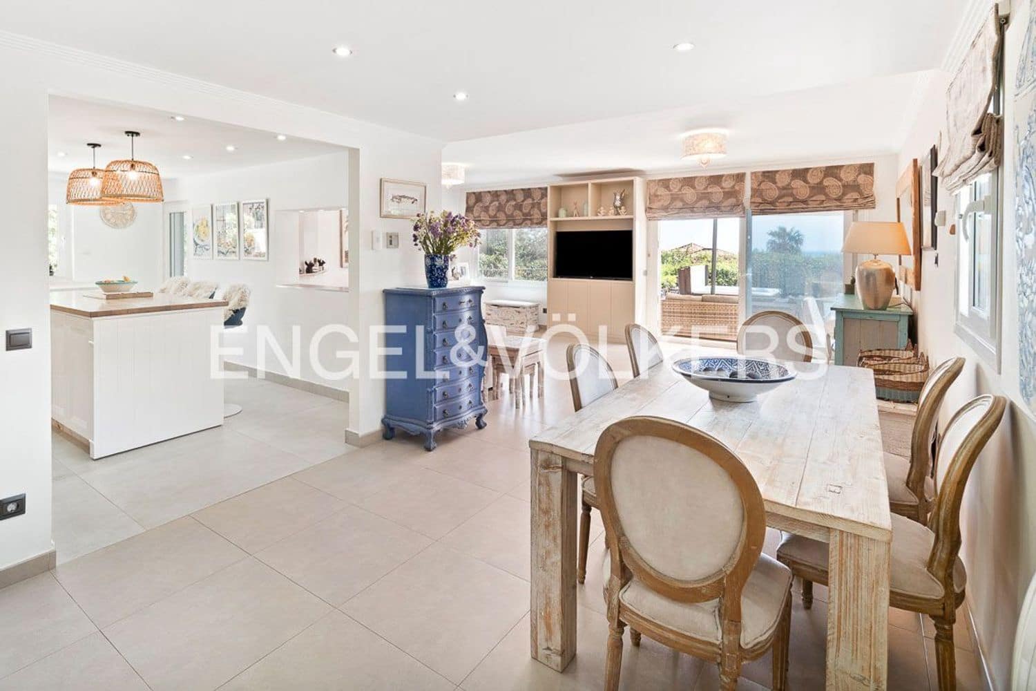 6 bedroom Villa for sale in El Padron with pool garage - € 1,550,000 (Ref: 9789991)