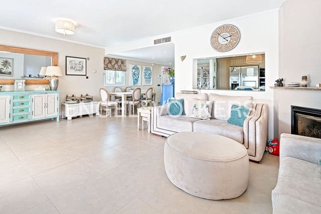 6 soverom Villa til salgs i El Padrón, Estepona med svømmebasseng garasje - € 1 550 000 (Ref: 9789991)