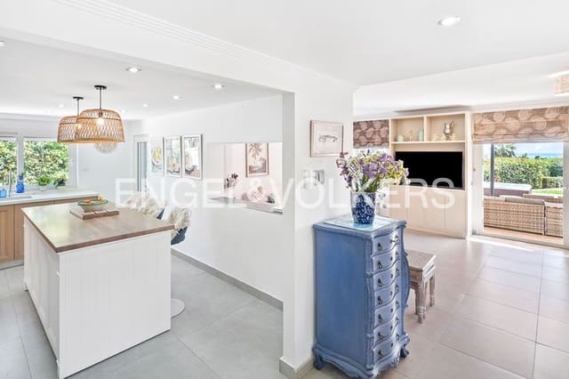 6 soverom Villa til salgs i El Padrón, Estepona med svømmebasseng garasje - € 1 550 000 (Ref: 9789991)