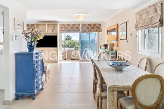 6 soverom Villa til salgs i El Padrón, Estepona med svømmebasseng garasje - € 1 550 000 (Ref: 9789991)