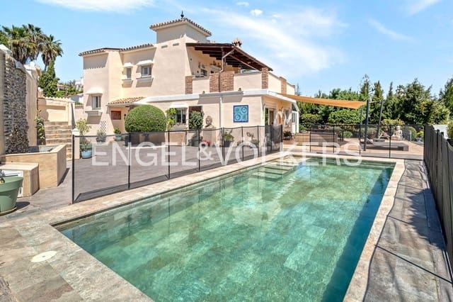 6 soverom Villa til salgs i El Padrón, Estepona med svømmebasseng garasje - € 1 550 000 (Ref: 9789991)