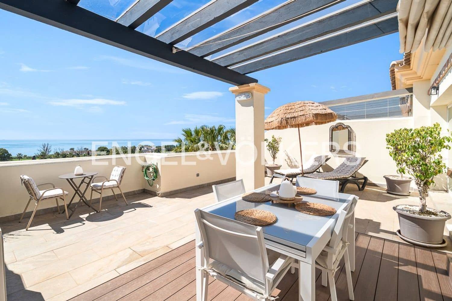 3 soverom Leilighet til salgs i New Golden Mile med svømmebasseng garasje - € 799 000 (Ref: 9793910)