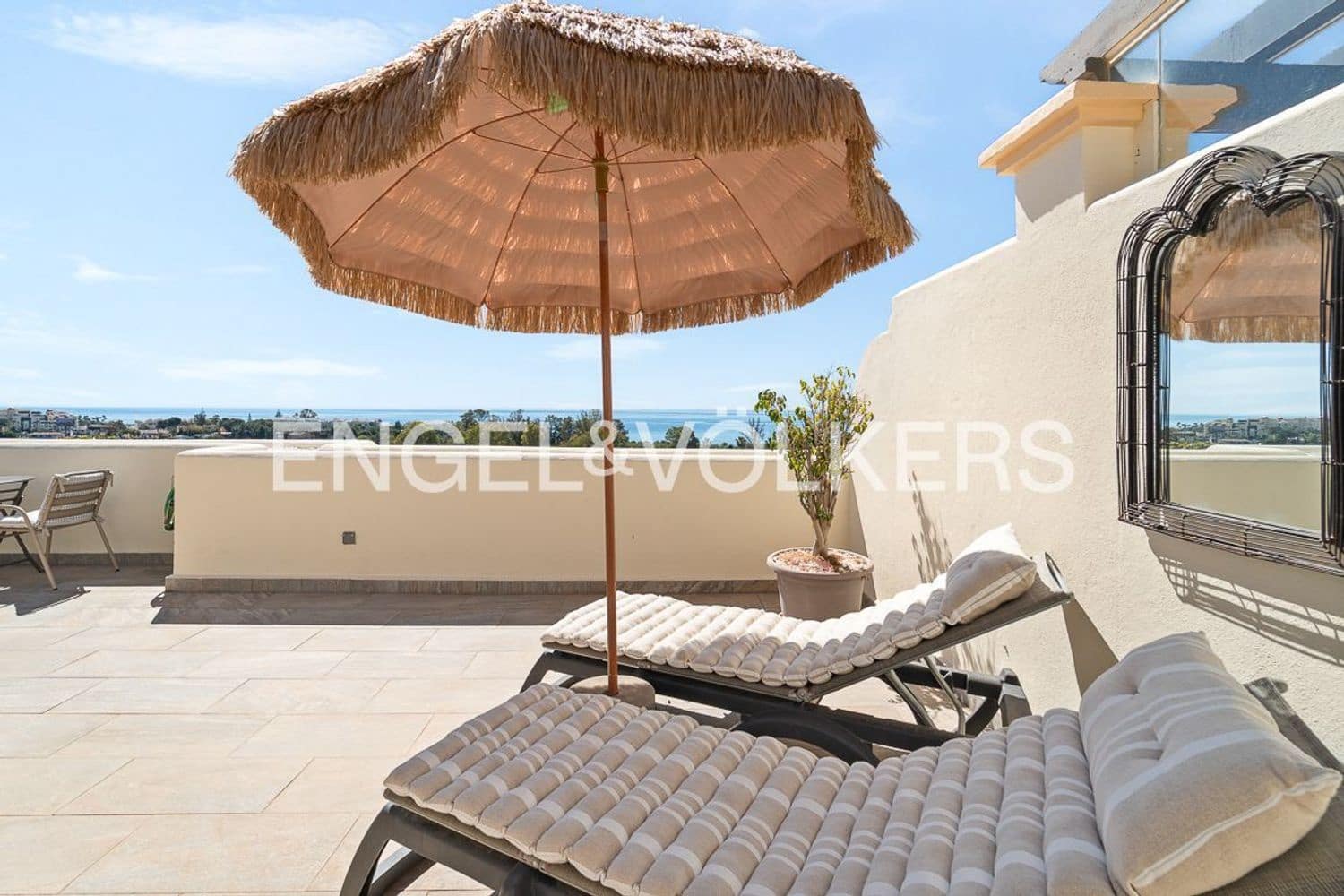 3 soverom Leilighet til salgs i New Golden Mile med svømmebasseng garasje - € 799 000 (Ref: 9793910)