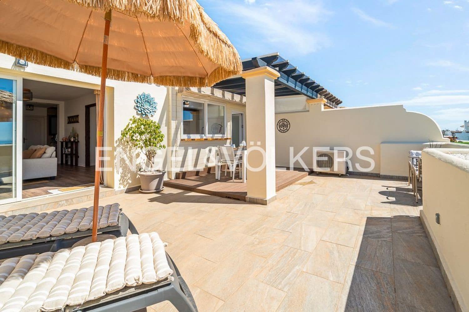 3 soverom Leilighet til salgs i New Golden Mile med svømmebasseng garasje - € 799 000 (Ref: 9793910)