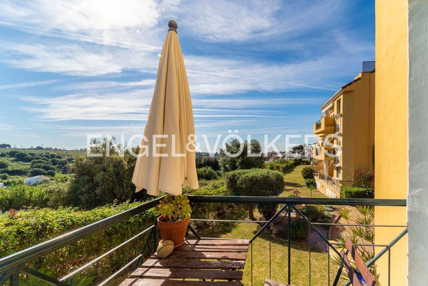 3 makuuhuone Huoneisto myytävänä paikassa Bel-Air mukana uima-altaan 
autotalli - 450 000 € (Ref: 9793911)