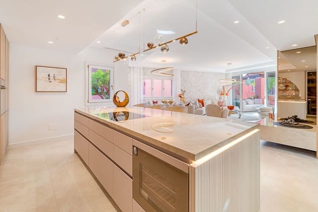 3 chambre Appartement à vendre à Resinera-Voladilla, Estepona avec piscine garage - 3 350 000 € (Ref: 9796607)