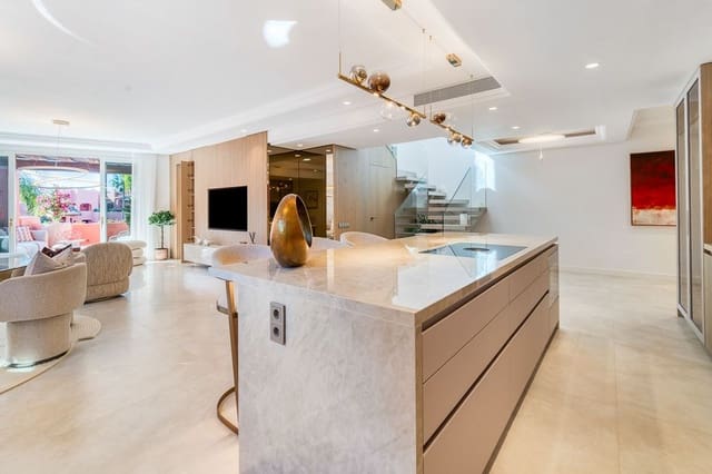 3 chambre Appartement à vendre à Resinera-Voladilla, Estepona avec piscine garage - 3 350 000 € (Ref: 9796607)