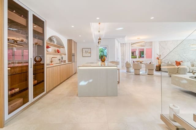 3 chambre Appartement à vendre à Resinera-Voladilla, Estepona avec piscine garage - 3 350 000 € (Ref: 9796607)