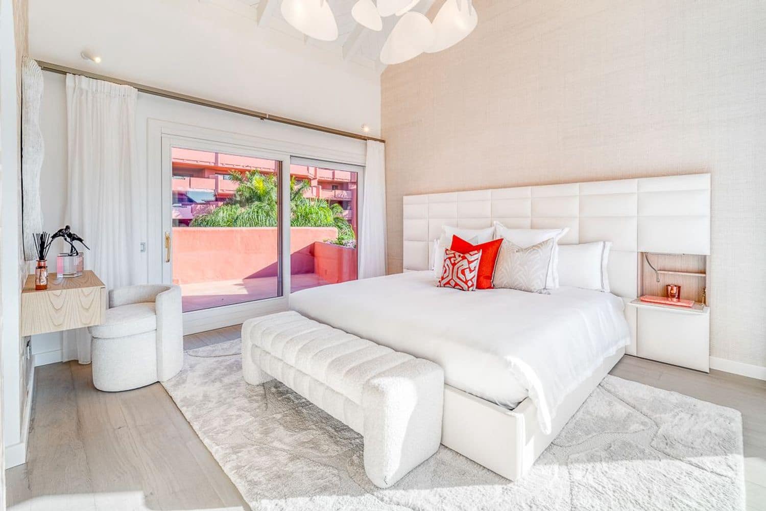 3 chambre Appartement à vendre à Guadalmansa avec piscine garage - 3 350 000 € (Ref: 9796607)