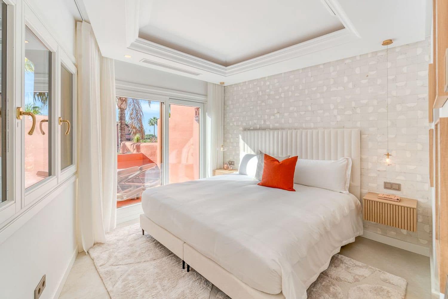 3 chambre Appartement à vendre à Guadalmansa avec piscine garage - 3 350 000 € (Ref: 9796607)