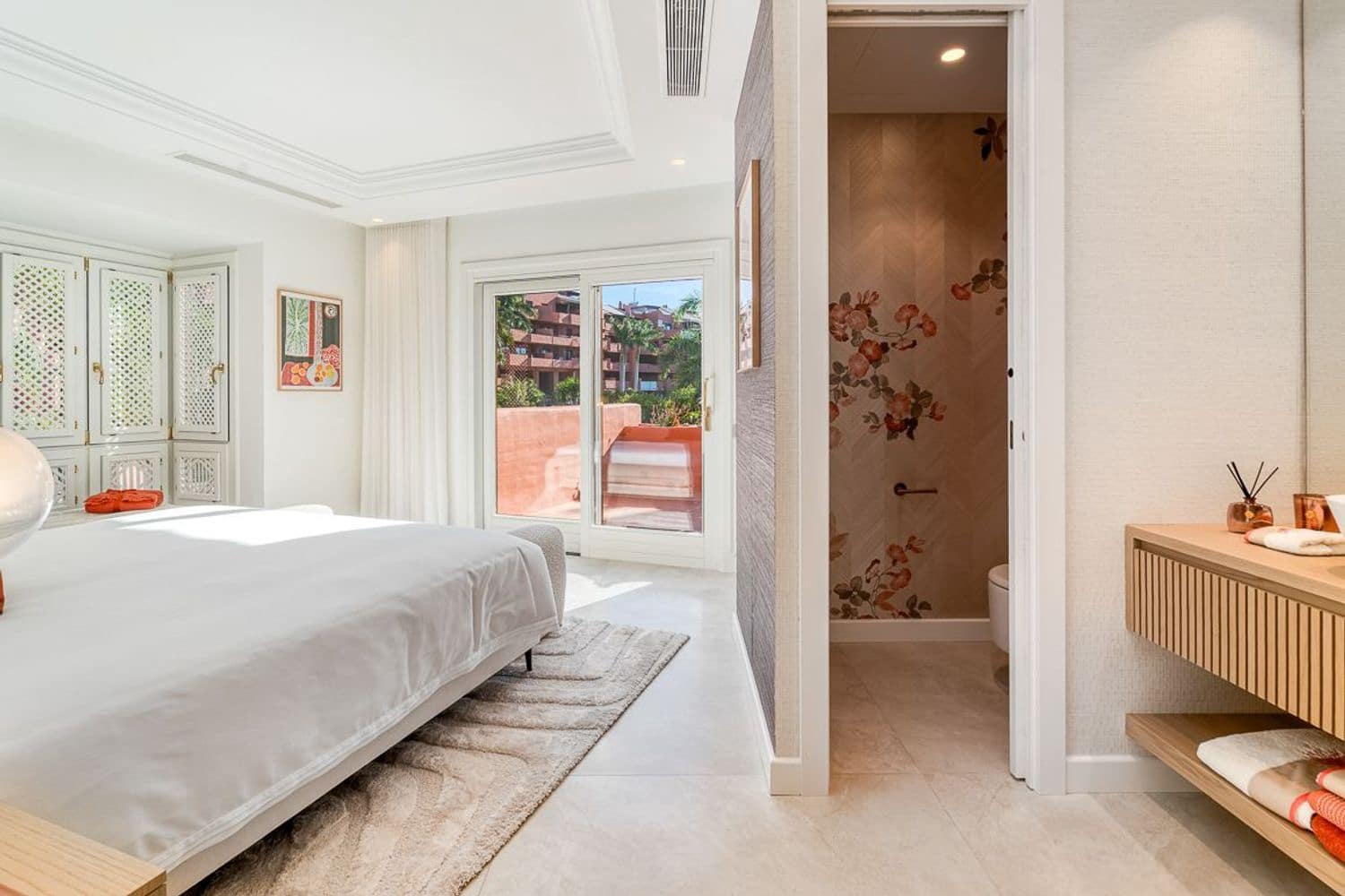 3 chambre Appartement à vendre à Guadalmansa avec piscine garage - 3 350 000 € (Ref: 9796607)