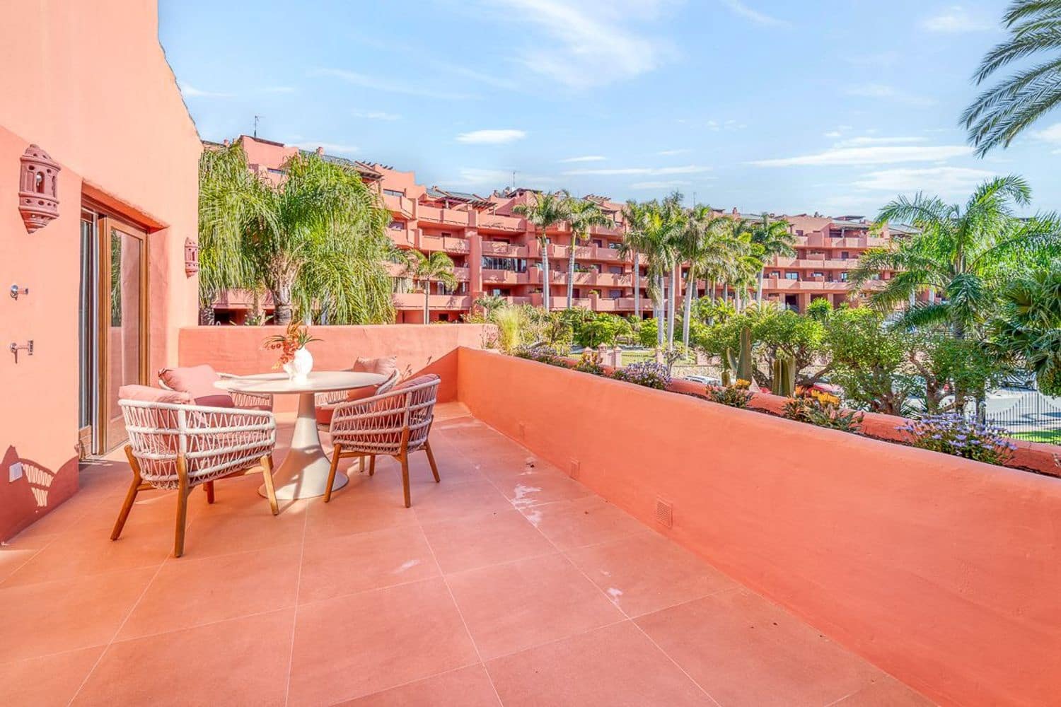 3 chambre Appartement à vendre à Guadalmansa avec piscine garage - 3 350 000 € (Ref: 9796607)