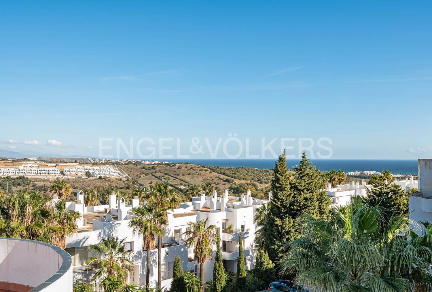 2 makuuhuone Huoneisto myytävänä paikassa Estepona mukana uima-altaan 
autotalli - 430 000 € (Ref: 9798545)