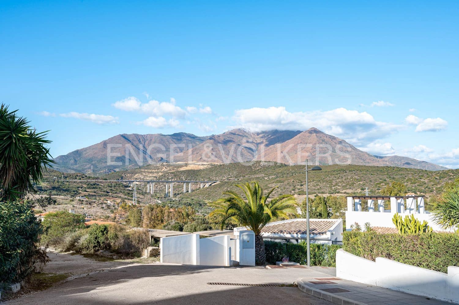 2 makuuhuone Huoneisto myytävänä paikassa Estepona mukana uima-altaan 
autotalli - 430 000 € (Ref: 9798545)