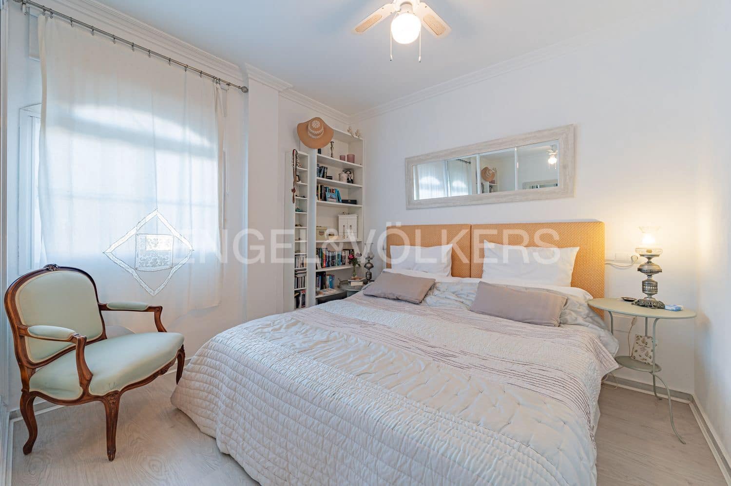 2 makuuhuone Huoneisto myytävänä paikassa Estepona mukana uima-altaan 
autotalli - 430 000 € (Ref: 9798545)