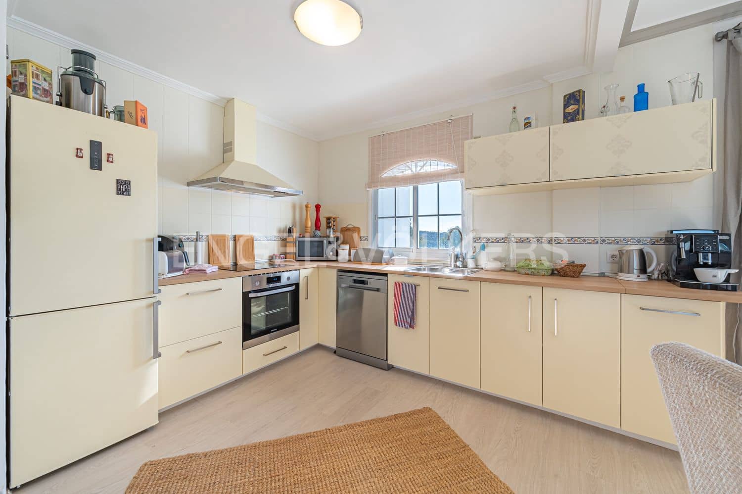 2 makuuhuone Huoneisto myytävänä paikassa Estepona mukana uima-altaan 
autotalli - 430 000 € (Ref: 9798545)