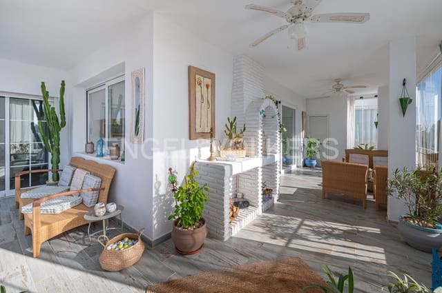 2 soverom Leilighet til salgs i Estepona Golf, Estepona med svømmebasseng garasje - € 430 000 (Ref: 9798545)