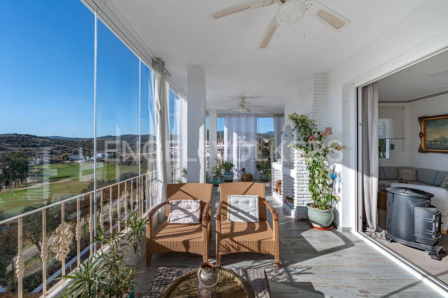 2 makuuhuone Huoneisto myytävänä paikassa Estepona mukana uima-altaan 
autotalli - 430 000 € (Ref: 9798545)