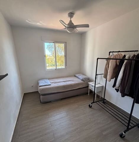 2 quarto Apartamento para venda em Nueva Atalaya, Estepona com piscina garagem - 299 000 € (Ref: 9798546)