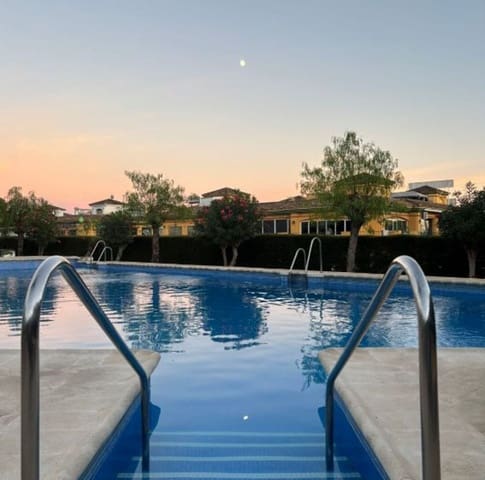 2 quarto Apartamento para venda em Nueva Atalaya, Estepona com piscina garagem - 299 000 € (Ref: 9798546)