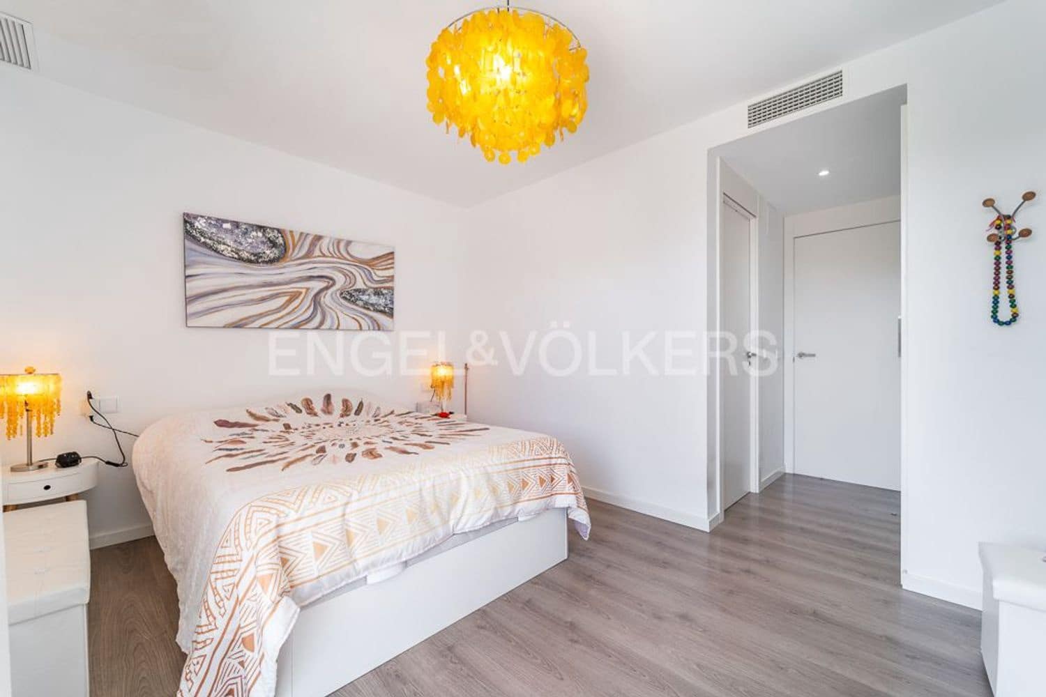 3 makuuhuone Huoneisto myytävänä paikassa Estepona mukana uima-altaan 
autotalli - 425 000 € (Ref: 9798547)