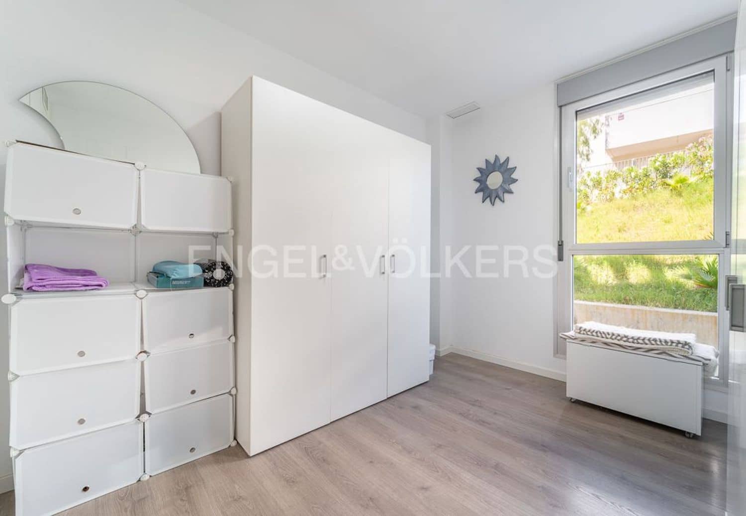 3 makuuhuone Huoneisto myytävänä paikassa Estepona mukana uima-altaan 
autotalli - 425 000 € (Ref: 9798547)