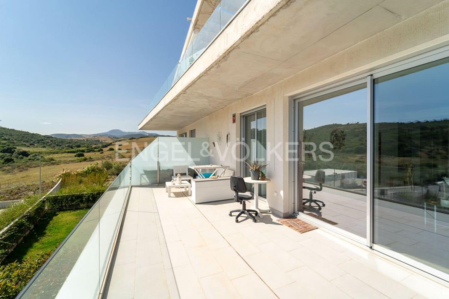 3 makuuhuone Huoneisto myytävänä paikassa Estepona mukana uima-altaan 
autotalli - 425 000 € (Ref: 9798547)