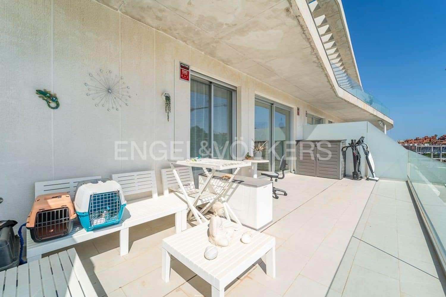 3 makuuhuone Huoneisto myytävänä paikassa Estepona mukana uima-altaan 
autotalli - 425 000 € (Ref: 9798547)