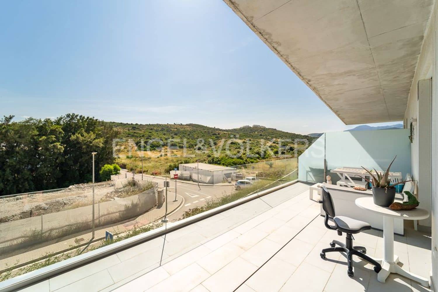 3 makuuhuone Huoneisto myytävänä paikassa Estepona mukana uima-altaan 
autotalli - 425 000 € (Ref: 9798547)