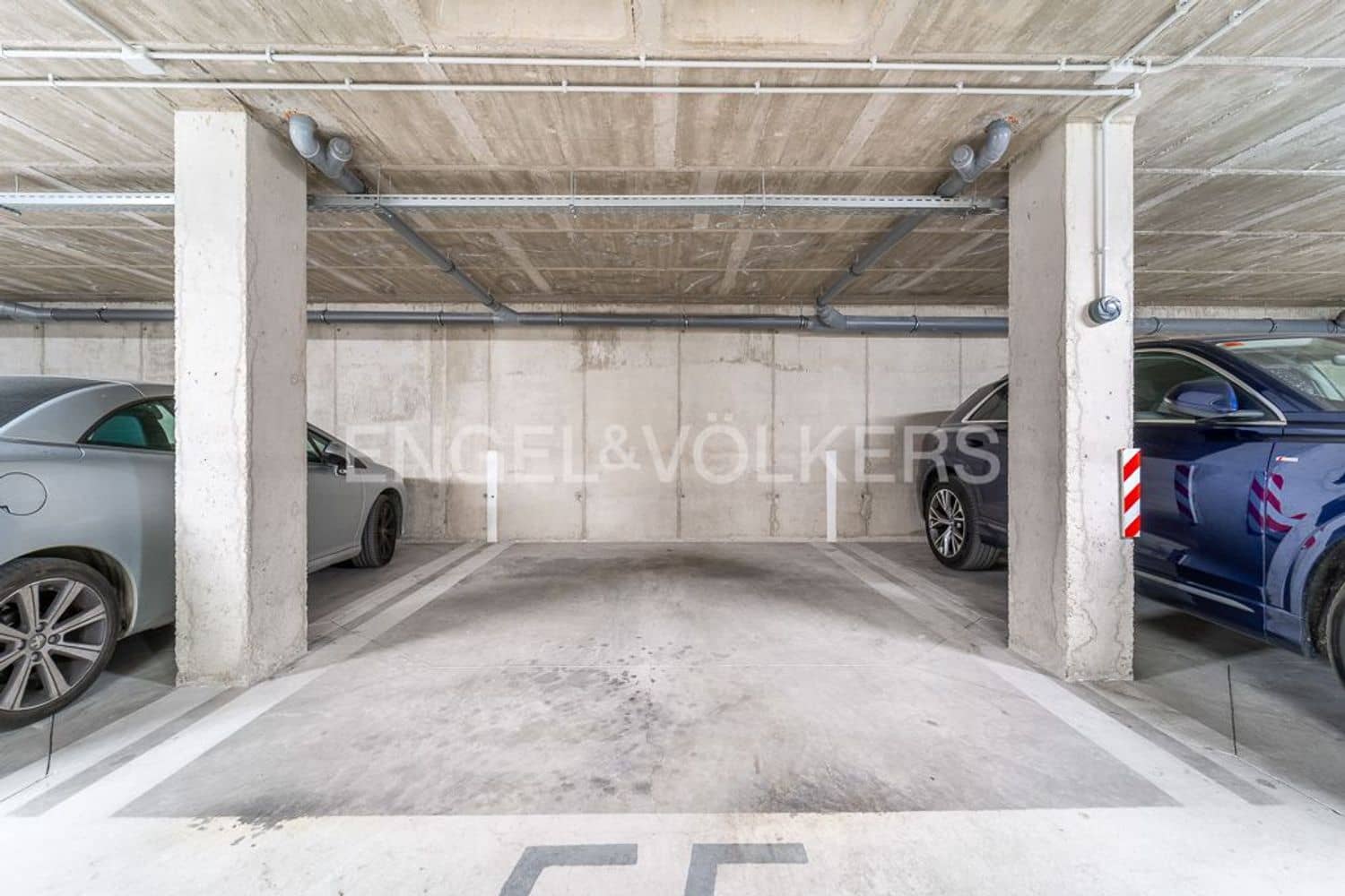 3 makuuhuone Huoneisto myytävänä paikassa Estepona mukana uima-altaan 
autotalli - 425 000 € (Ref: 9798547)