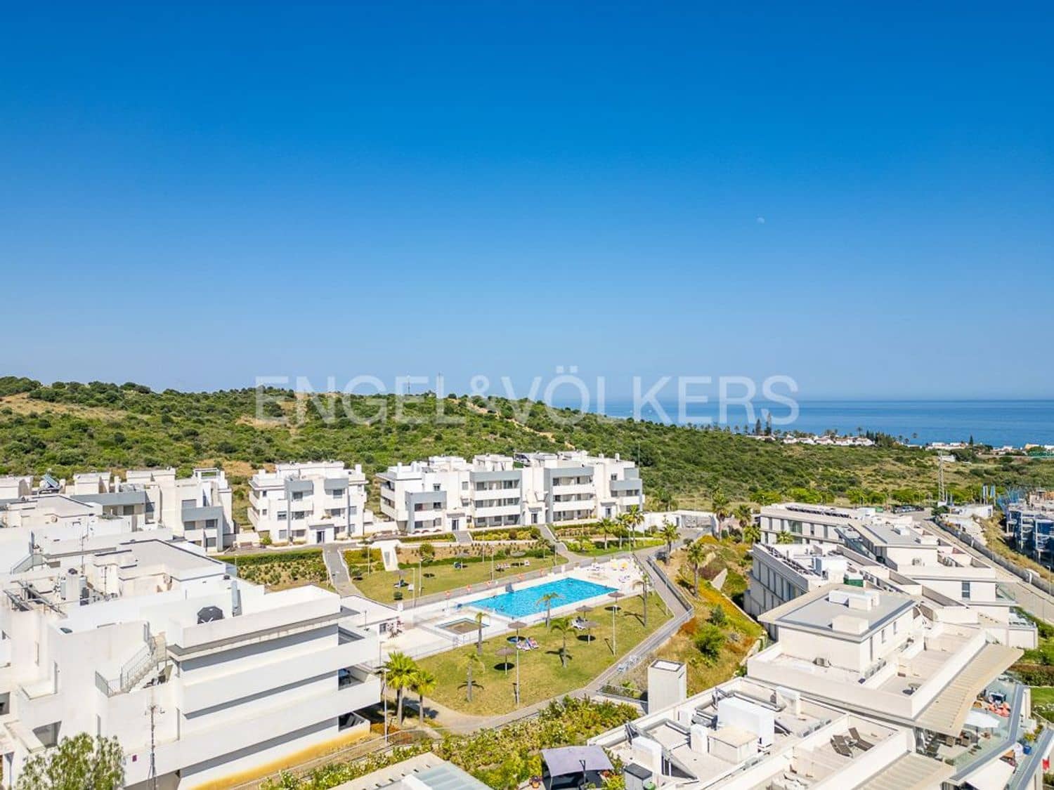 3 makuuhuone Huoneisto myytävänä paikassa Estepona mukana uima-altaan 
autotalli - 425 000 € (Ref: 9798547)