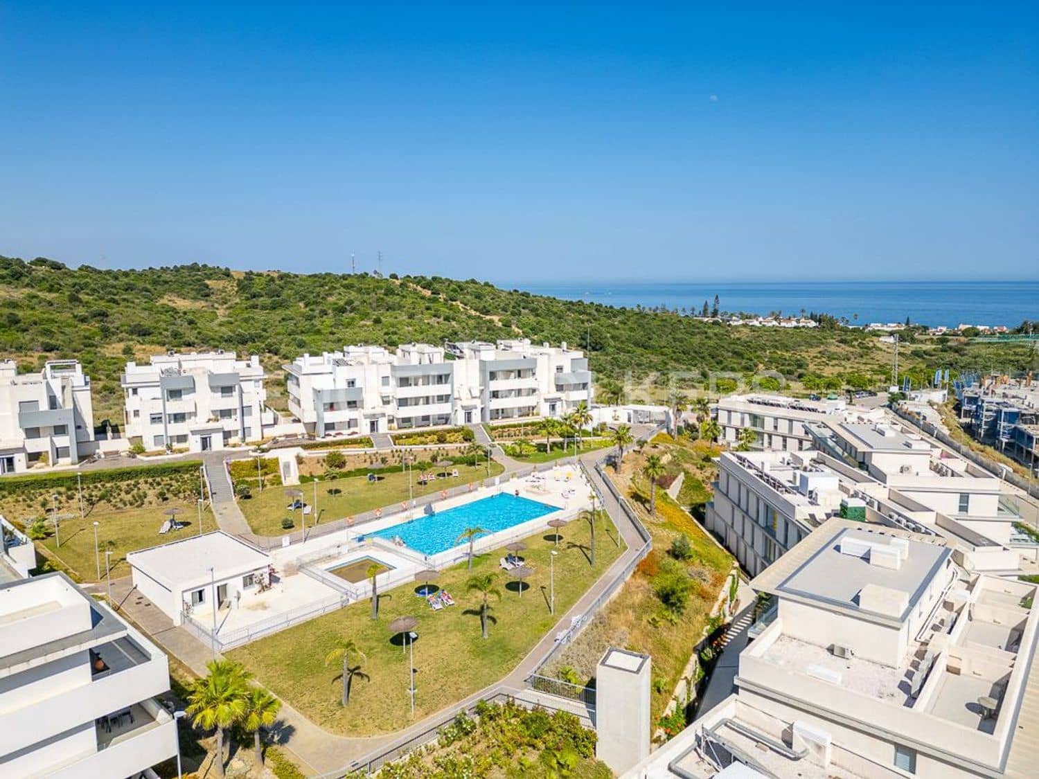 3 makuuhuone Huoneisto myytävänä paikassa Estepona mukana uima-altaan 
autotalli - 425 000 € (Ref: 9798547)