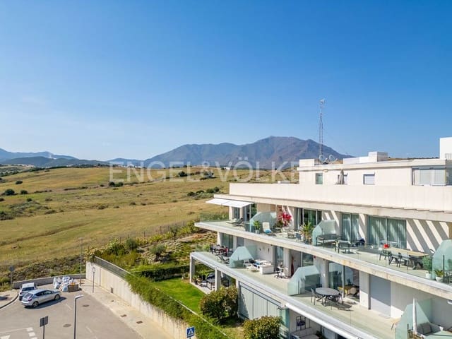 3 makuuhuone Huoneisto myytävänä paikassa Buenas Noches, Estepona mukana uima-altaan 
autotalli - 425 000 € (Ref: 9798547)