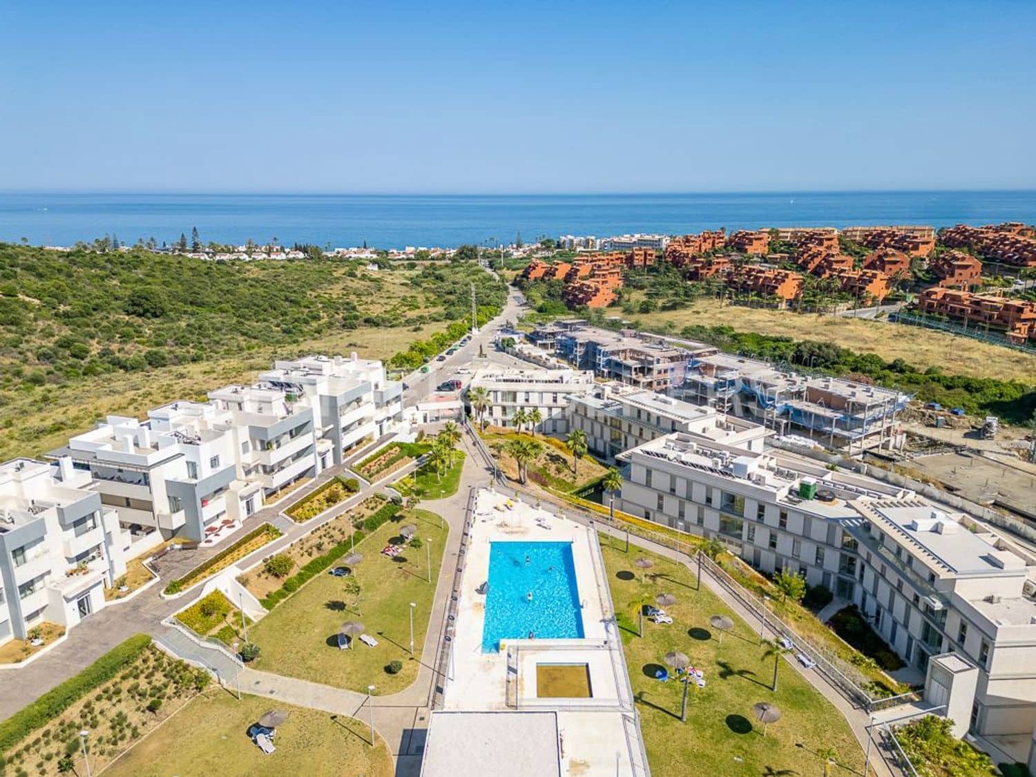 3 makuuhuone Huoneisto myytävänä paikassa Estepona mukana uima-altaan 
autotalli - 425 000 € (Ref: 9798547)