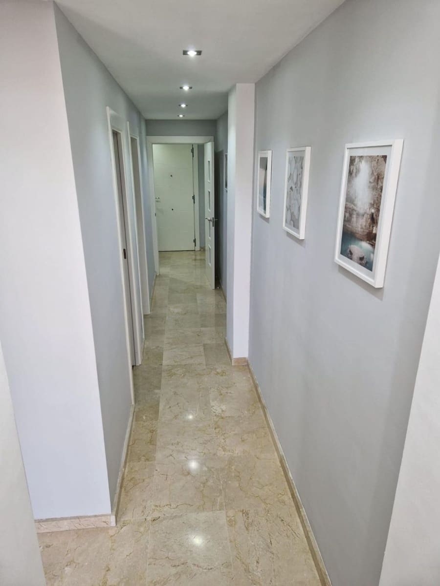 2 sovrum Lägenhet till salu i Estepona med pool garage - 399 000 € (Ref: 9798548)