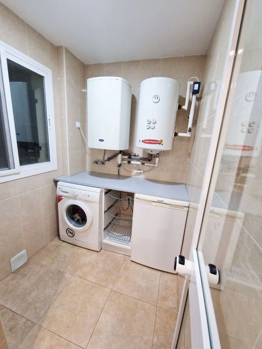 2 sovrum Lägenhet till salu i Estepona med pool garage - 399 000 € (Ref: 9798548)