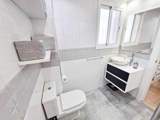 2 Zimmer Apartment zu verkaufen in Sierra de Estepona - Avda. de Andalucía, Estepona mit Pool Garage - 399.000 € (Ref: 9798548)