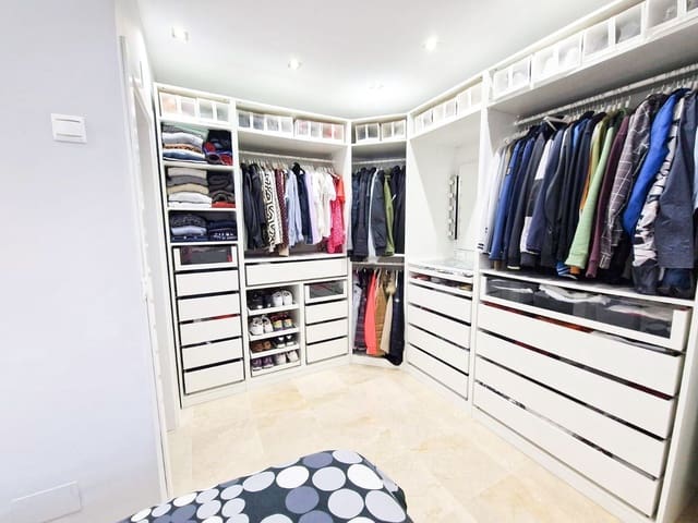 2 Zimmer Apartment zu verkaufen in Sierra de Estepona - Avda. de Andalucía, Estepona mit Pool Garage - 399.000 € (Ref: 9798548)